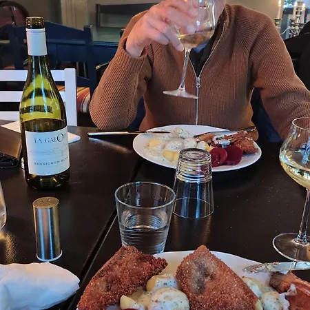 Dostrup Landevejskro & Мини-отель 3*