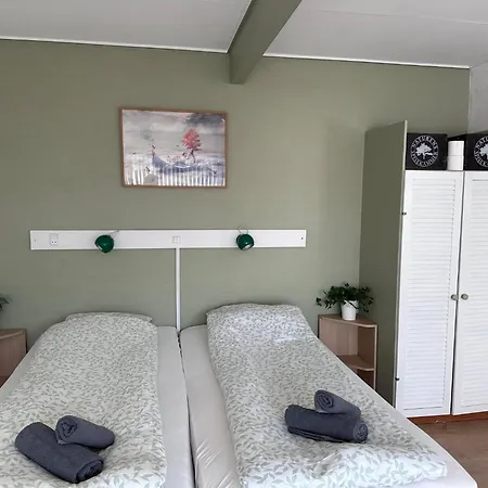 Dostrup Landevejskro & Мини-отель Скербек