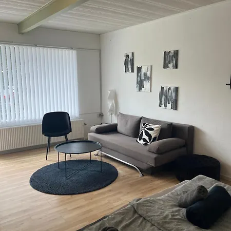 Dostrup Landevejskro & Скербек