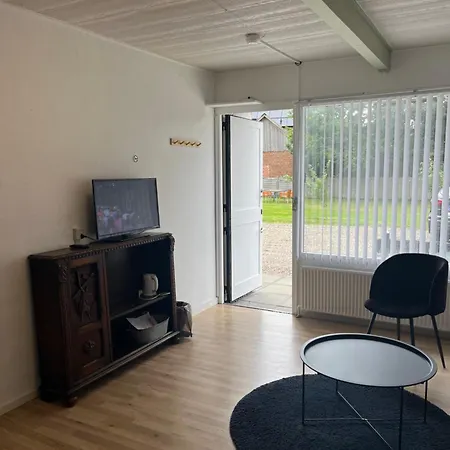 Dostrup Landevejskro & Мини-отель